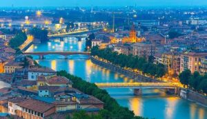 L'Adige lungo circa 410 chilometri, è il secondo fiume italiano dopo il Po. E percorrere le sue rive nel Sud Tirolo è un'sperienza davvero unca e incantevole.